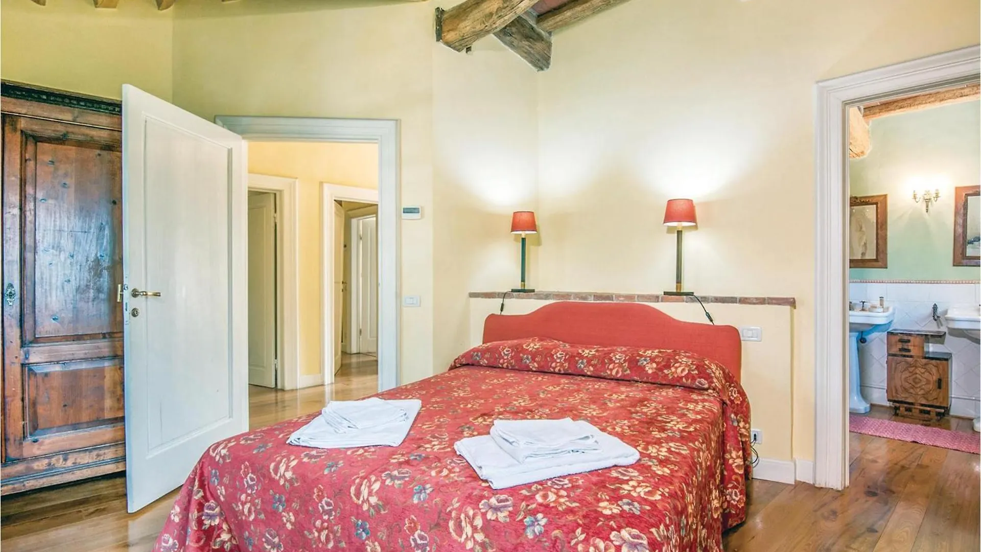4 Bedroom Beautiful Home In Rapolano Terme Si Rigomagno 0*,