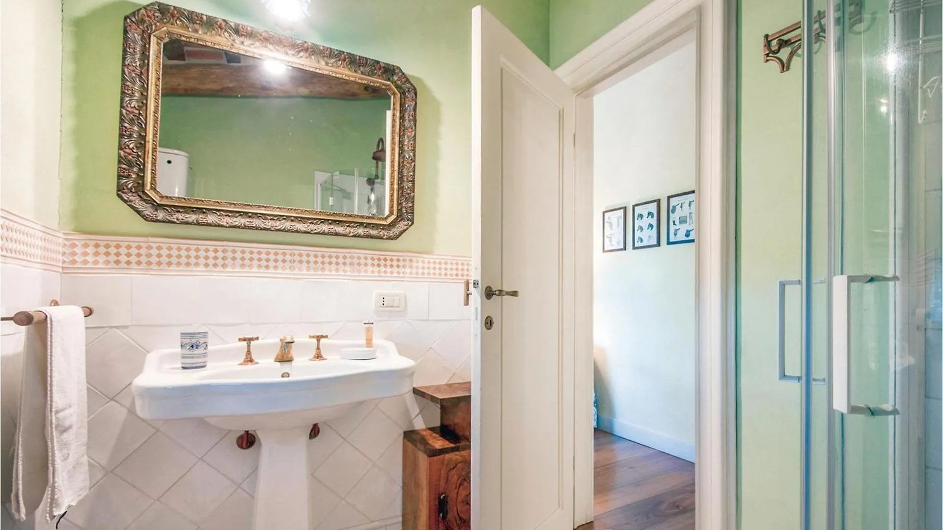 4 Bedroom Beautiful Home In Rapolano Terme Si Rigomagno 0*,  Italy